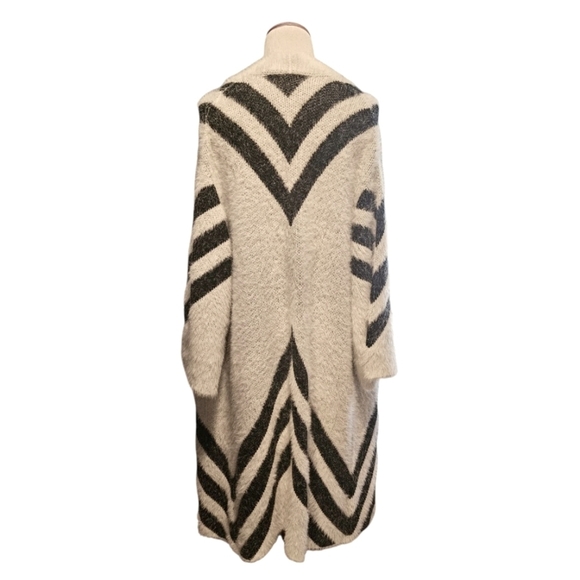 Cream and Black Chevron Striped Long Cardigan Sweater Duster - Picture 2 of 4